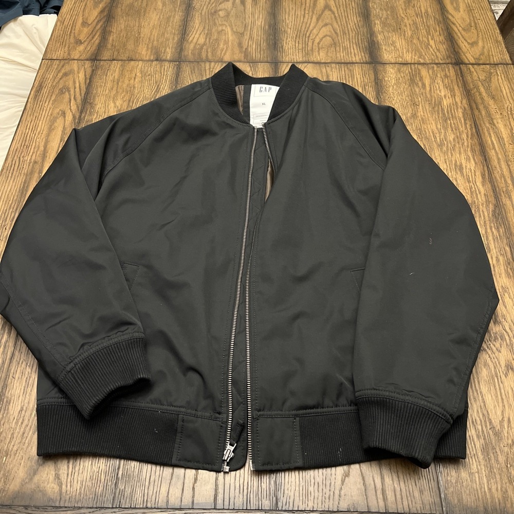 Men's Gap Jacket. Black Size XL…B41